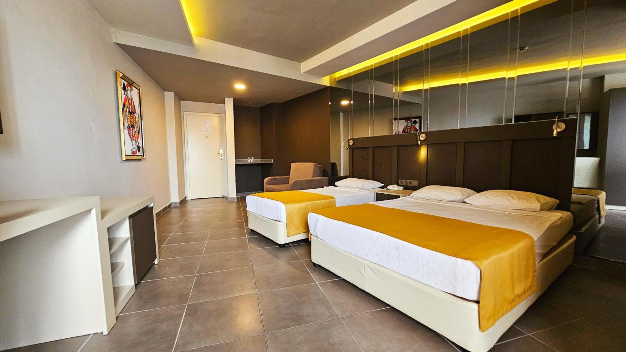 Blue Star Hotel อลันยา ภายนอก รูปภาพ