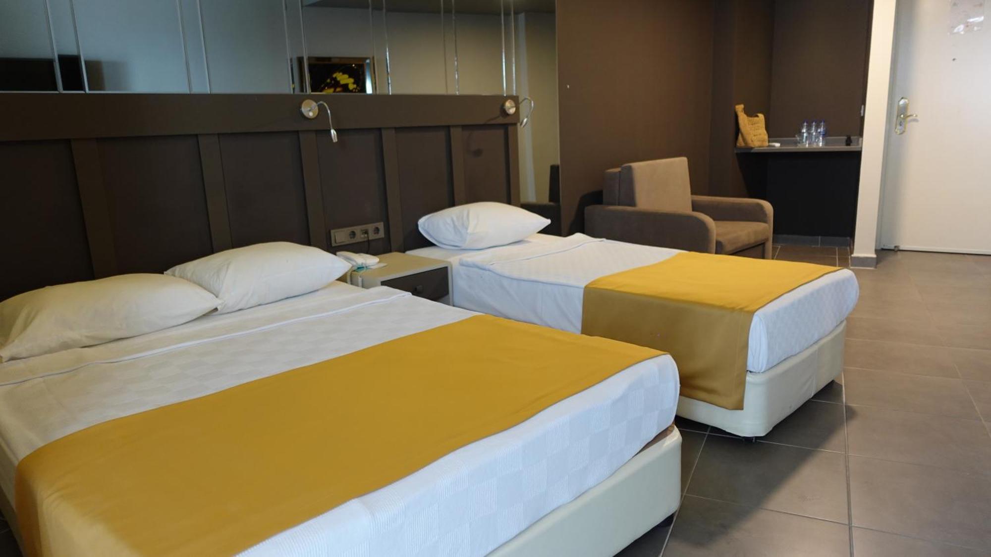 Blue Star Hotel อลันยา ภายนอก รูปภาพ